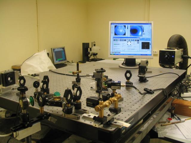 A view of the Adaptive Optics System with a Mirao membrane Mirror (Imagine Optics) for psychopysical experiments